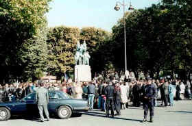 Demonstracije Srba u Parizu